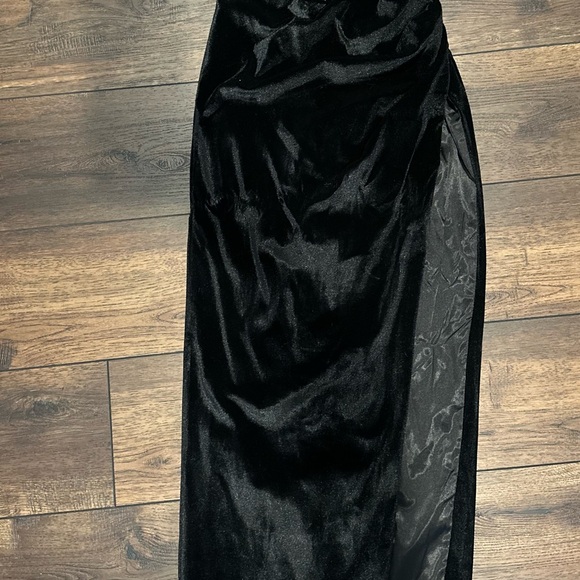 Bardot Everlasting Midi Dress - Picture 4 of 6